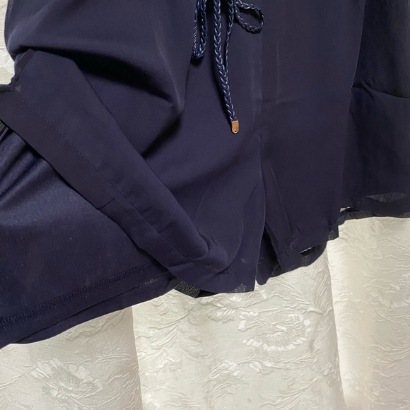 NWOT Fun navy blue romper with belt - Picture 4 of 4